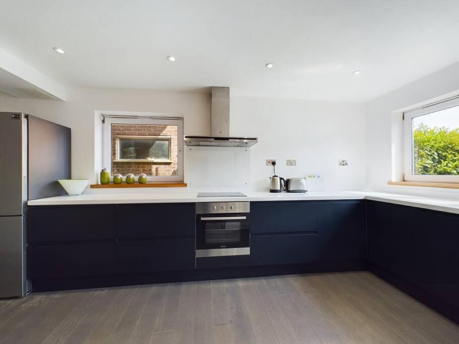 Stylish Cotswold Parking Peaceful Garden Villa Winchcombe Bagian luar foto